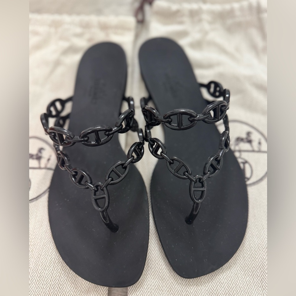 Heremes Island sandal
Size 37